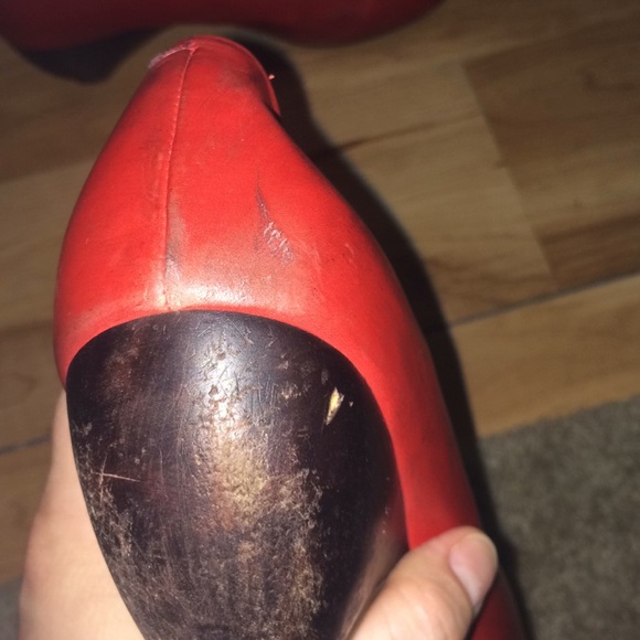 Red Leather Pump Heels 👠 - Picture 4 of 5